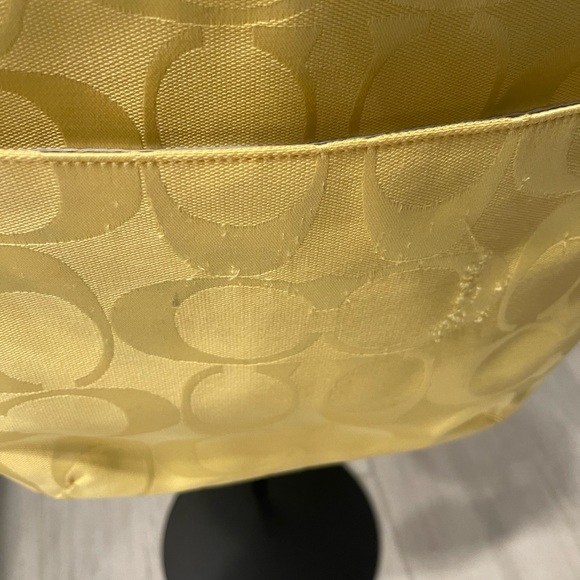 Coach Signature Stripe Duffle Shoulder Crossbody Bag F21905 Bright Yellow - Picture 13 of 16